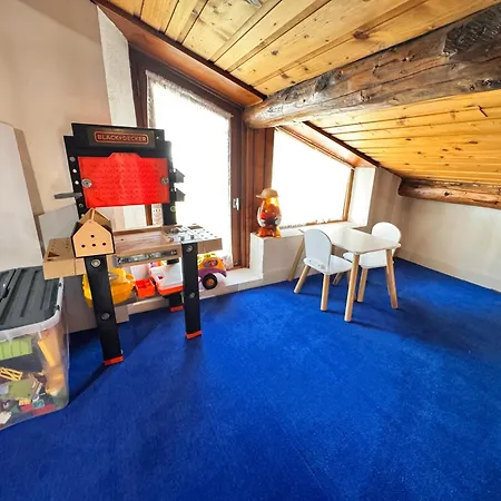 Le Bouquetin En Redingote Chalet